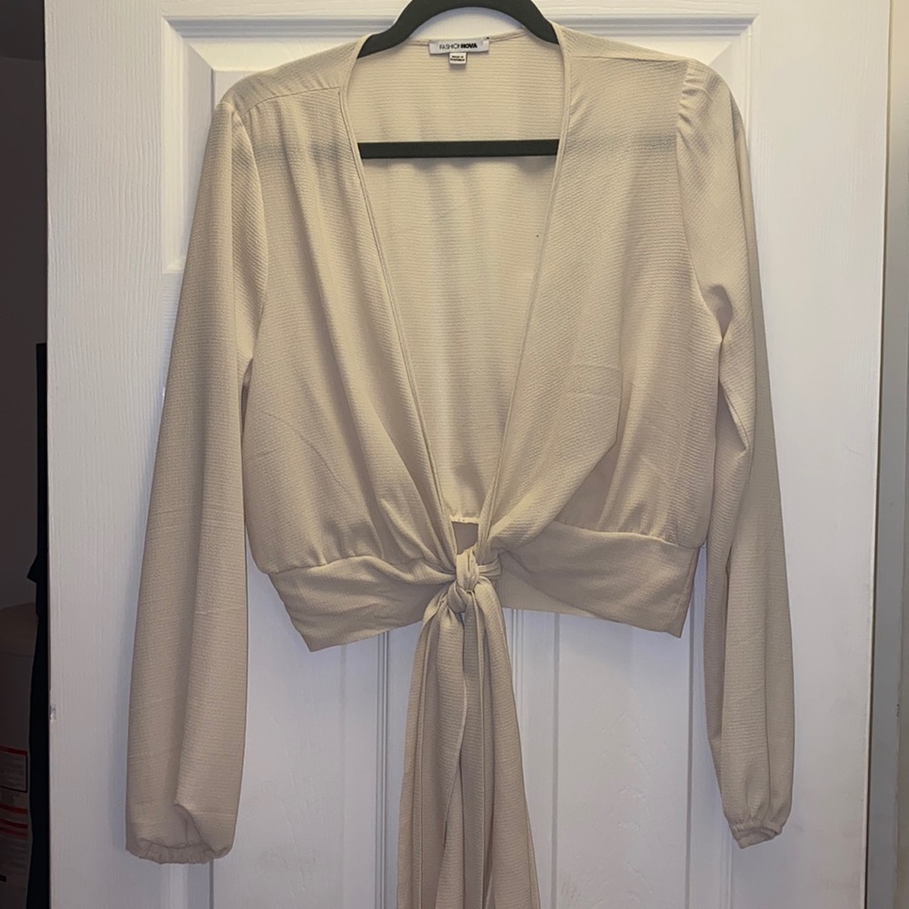 Long sleeve cropped top